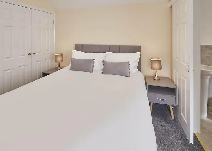 Host & - The At Bagdale Hall Casa de Férias Whitby