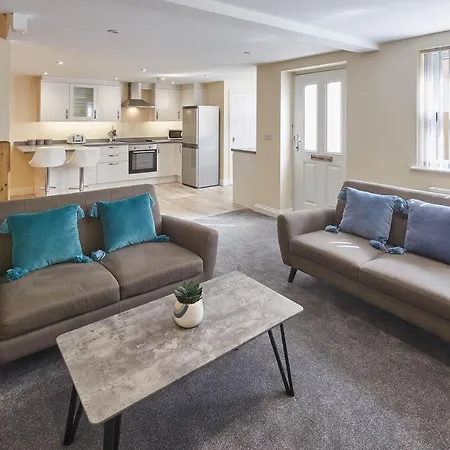 Host & - The At Bagdale Hall